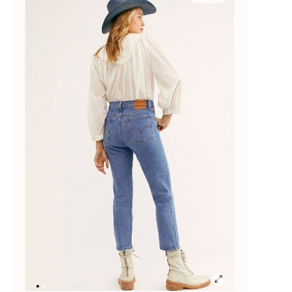 Levi's WEDGIE Premium Straight Jeans - Picture 3 of 4